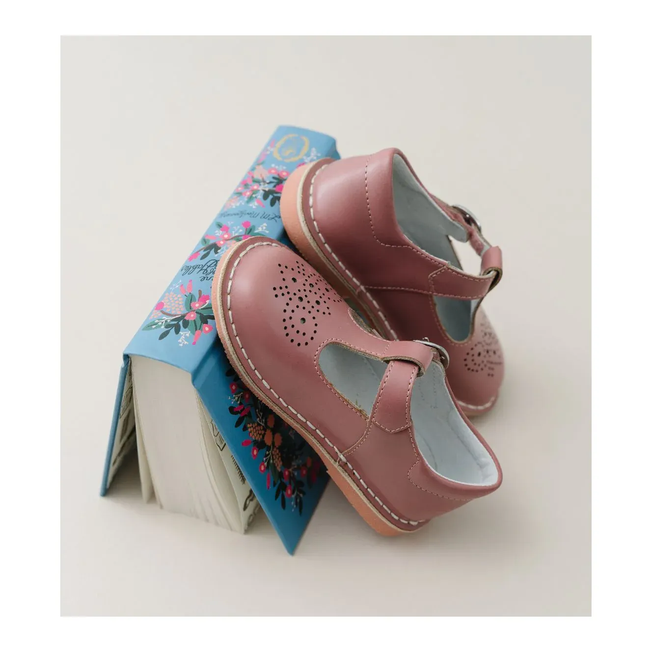 L'amour - Ollie T-Strap Mary Jane