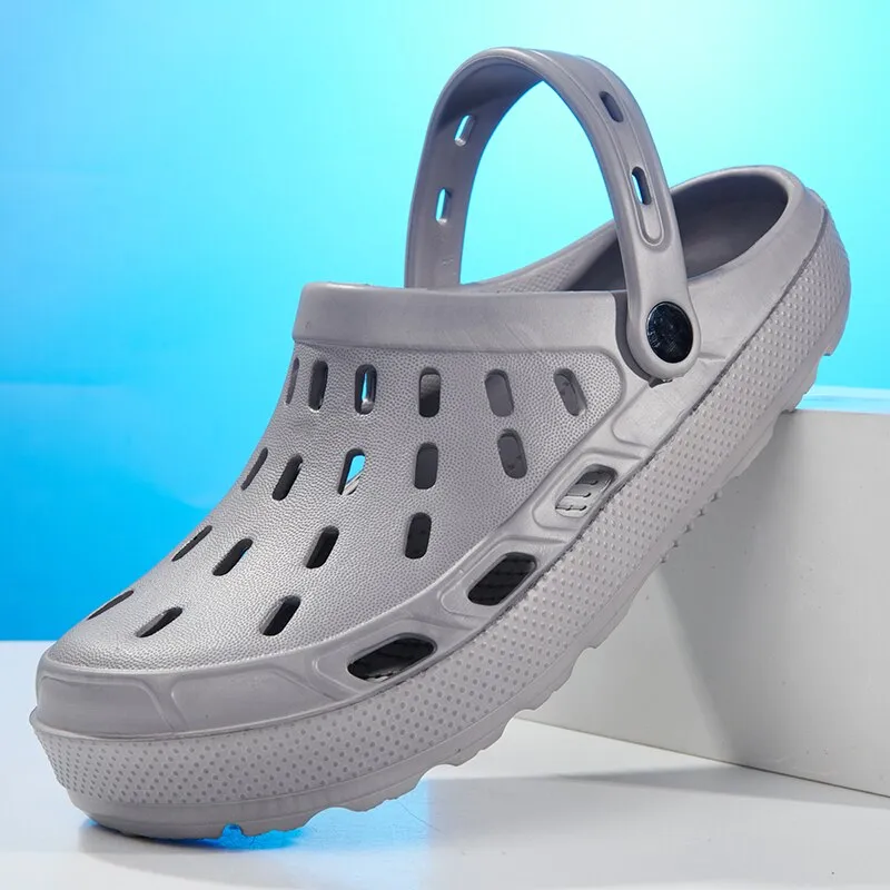 Yeknu Summer Men Sandals Platform Clogs Beach Slippers Men Shoes Aqua Breathable Hollow Out Garden Slippers black Water Shoes