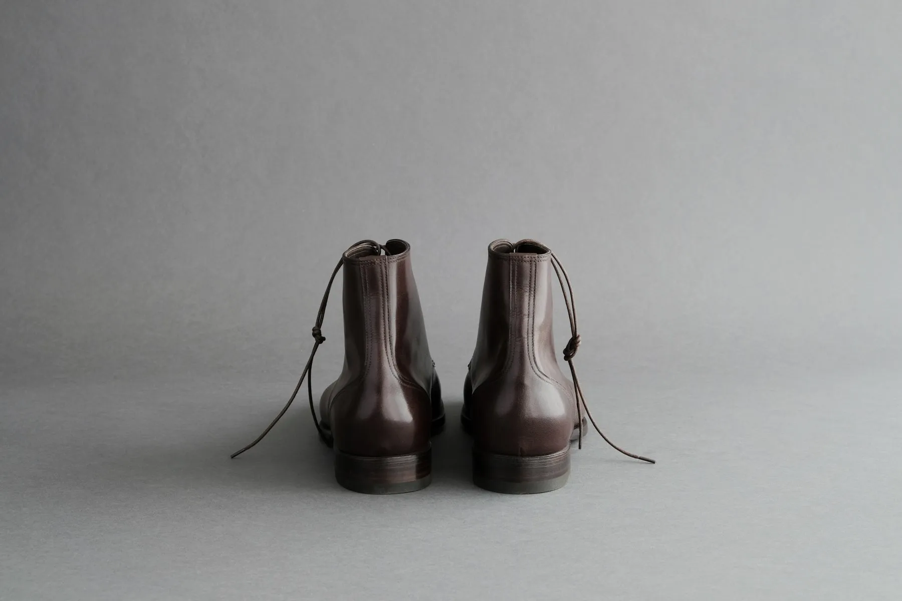 ZeroTwoTwo.Che Toe-Cap Derby Boots From Bavarian Calf